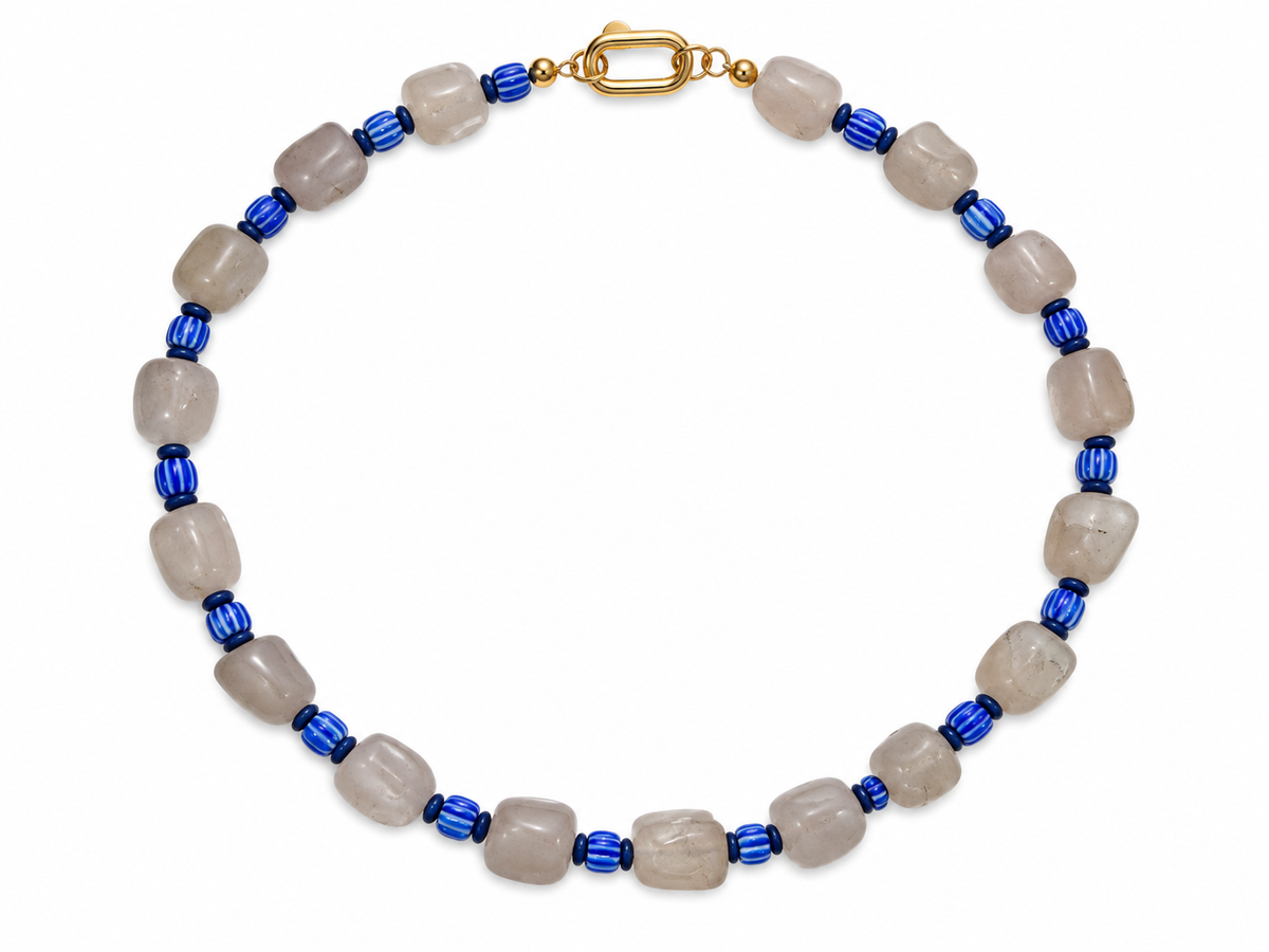 Collar Lola — Cuarzo blanco y piedras africanas azul