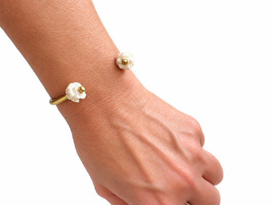 Pulsera Hueso Flor Blanca