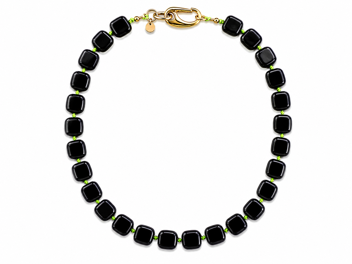 Collar Arun — Negro cuadrado cordón flúor