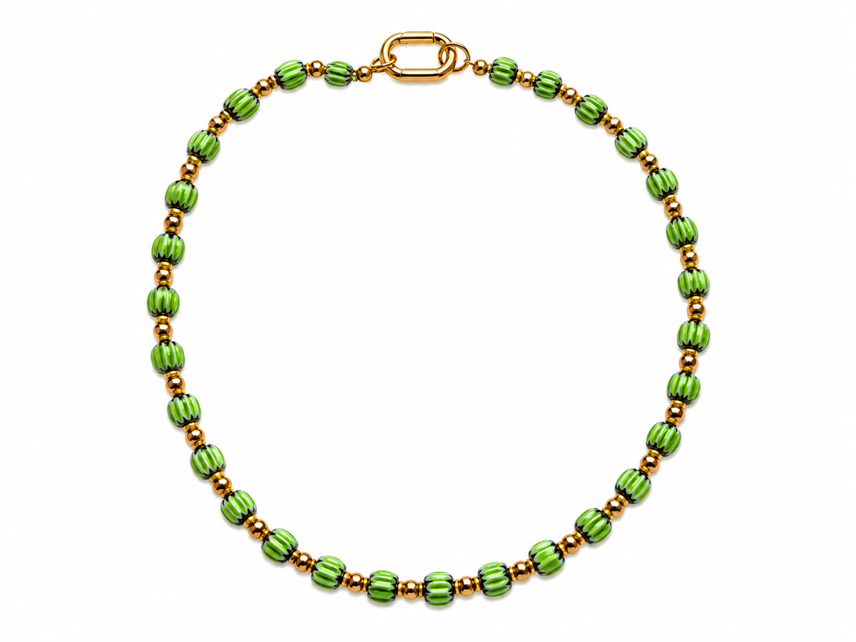 Collar Lola — piedras africanas Verde.