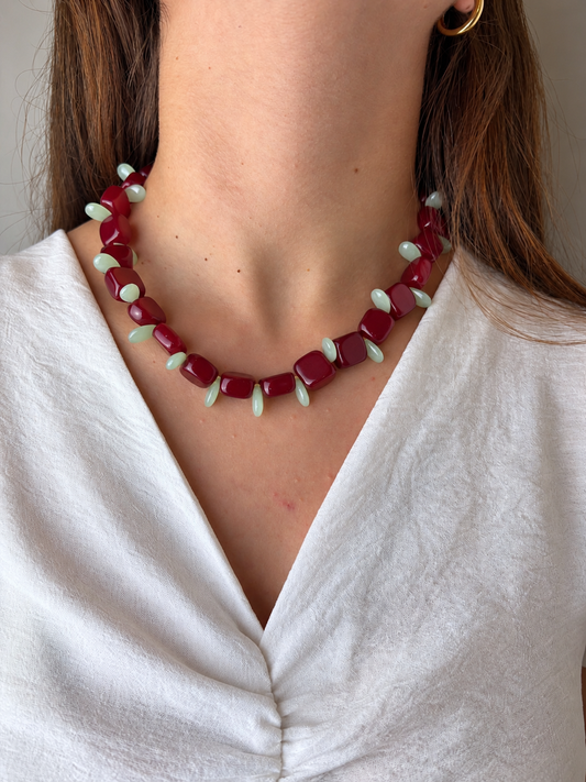Collar Milagro — Granate y Verde
