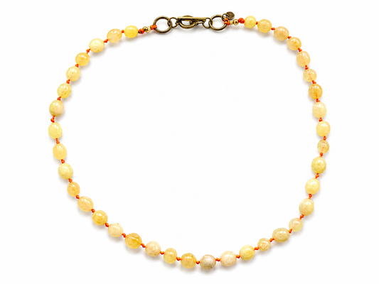Collar Arun- Amarillo claro y cordón encerado naranja.