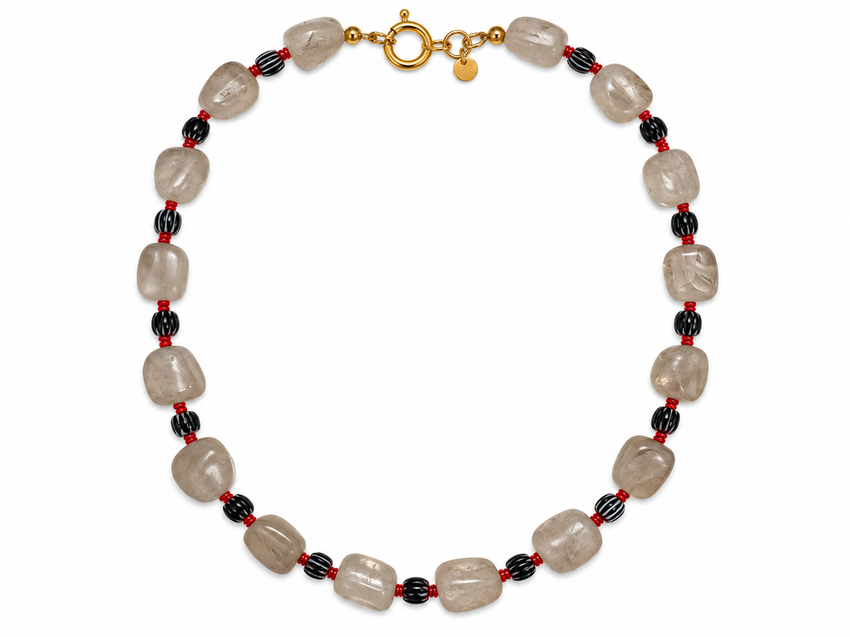 Collar Lola — Cuarzo blanco y piedras africanas.