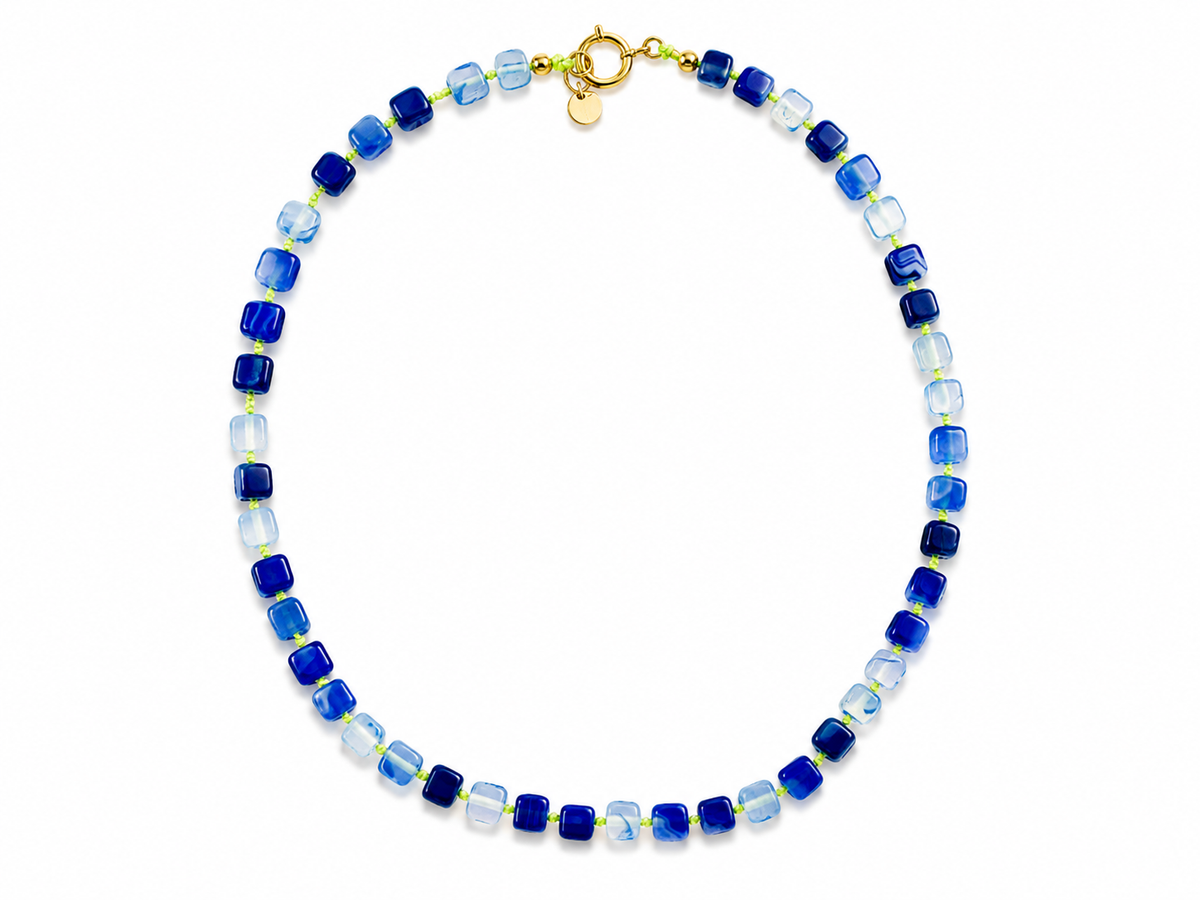 Collar Arun — Azul Cubo cordón encerado naranja y azul y cordón amarillo flúor.