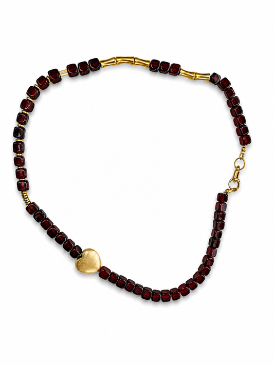 Collar Max — Granate y dorado.