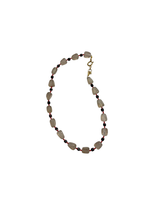 Collar Max — Cuarzo y Negro